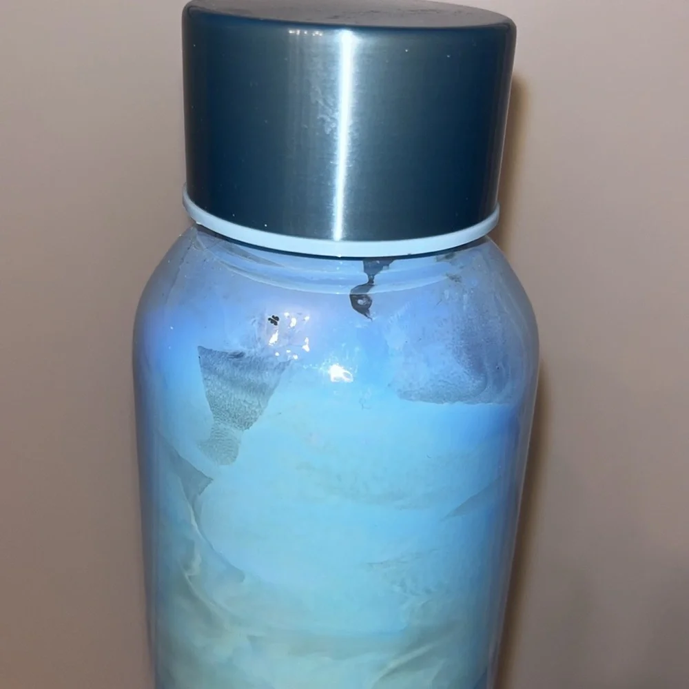 Starbucks 2024‎ Iridescent Aqua Luster Glass Water Bottle Tumbler.
